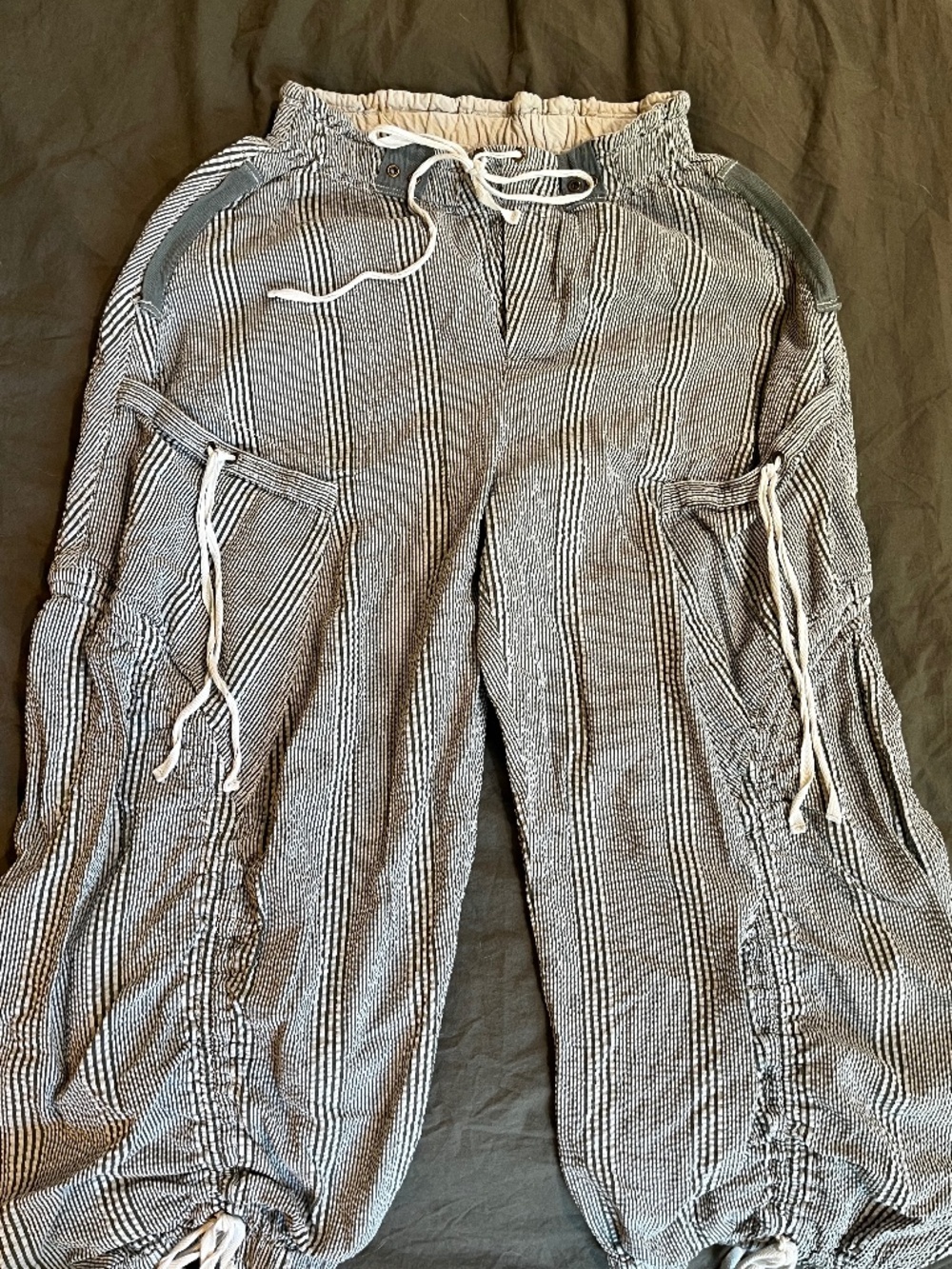 Small green Free People Outta Sight Parachute Pant